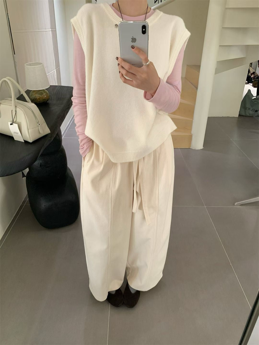 // 復古連腰帶燈芯絨褲