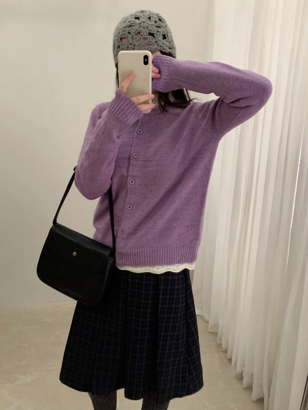 // 100%羊毛混點圓領CD