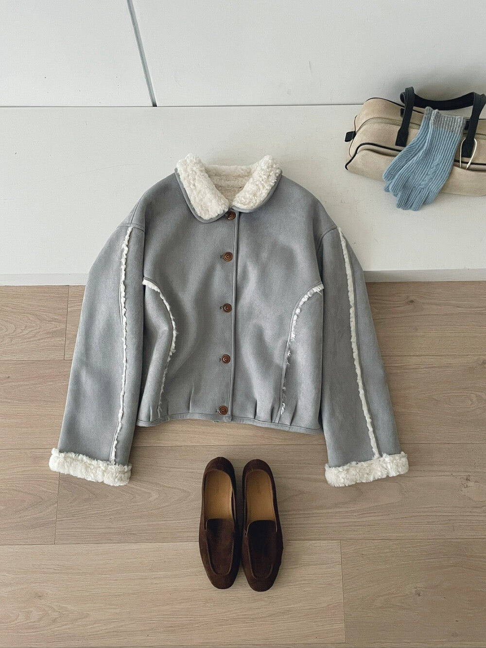 // 質感超好的皮毛一體圓翻領毛毛外套