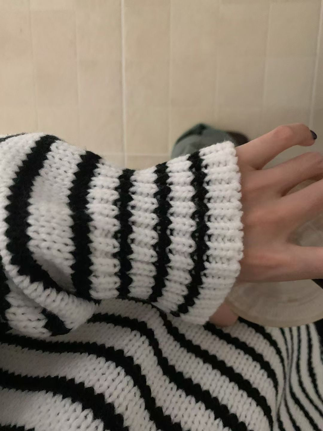 // 慵懶間條粗針毛衣