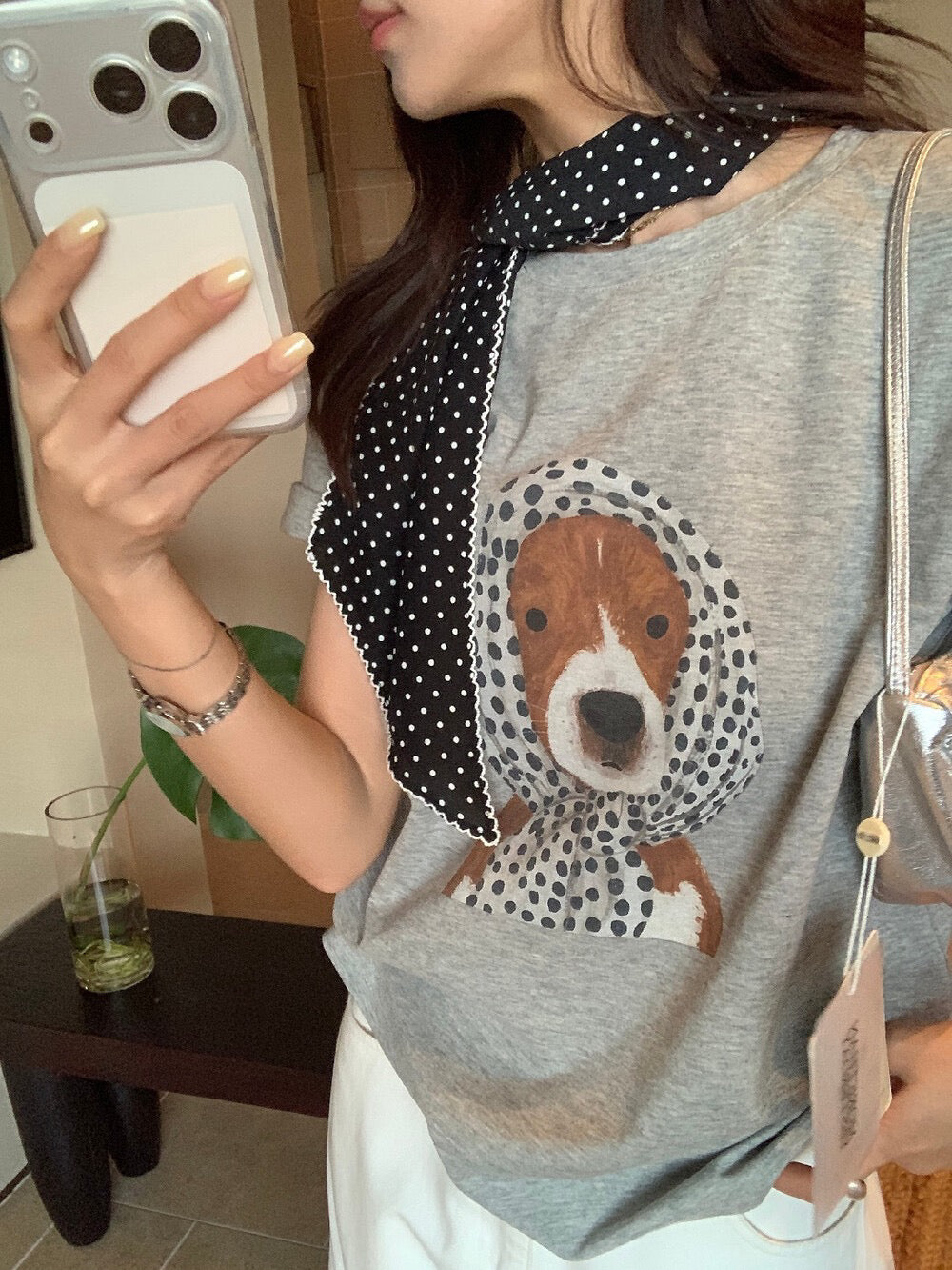 // 可愛頭巾小狗TEE(連領巾)