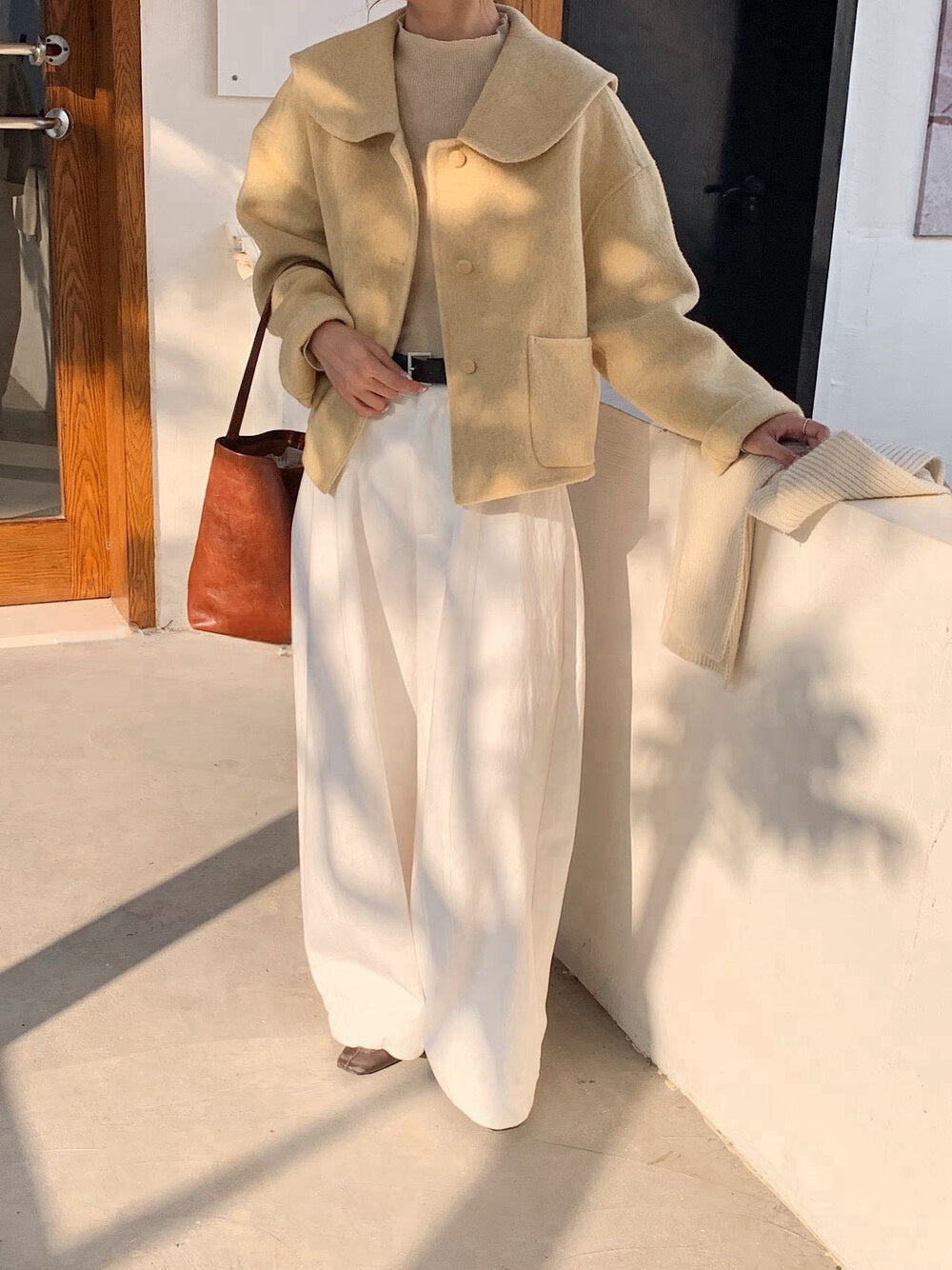 // 100%羊毛可愛娃娃領手工外套