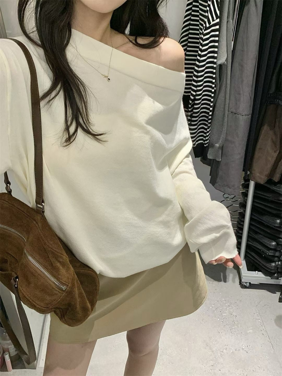 // 可斜肩穿親膚針織上衣