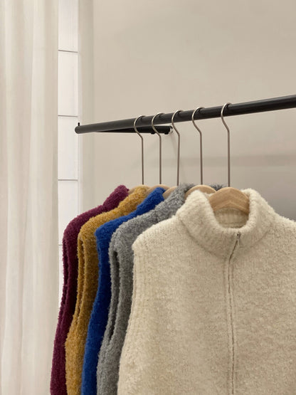 // 9%綿羊毛立領圈圈毛拉鍊背心