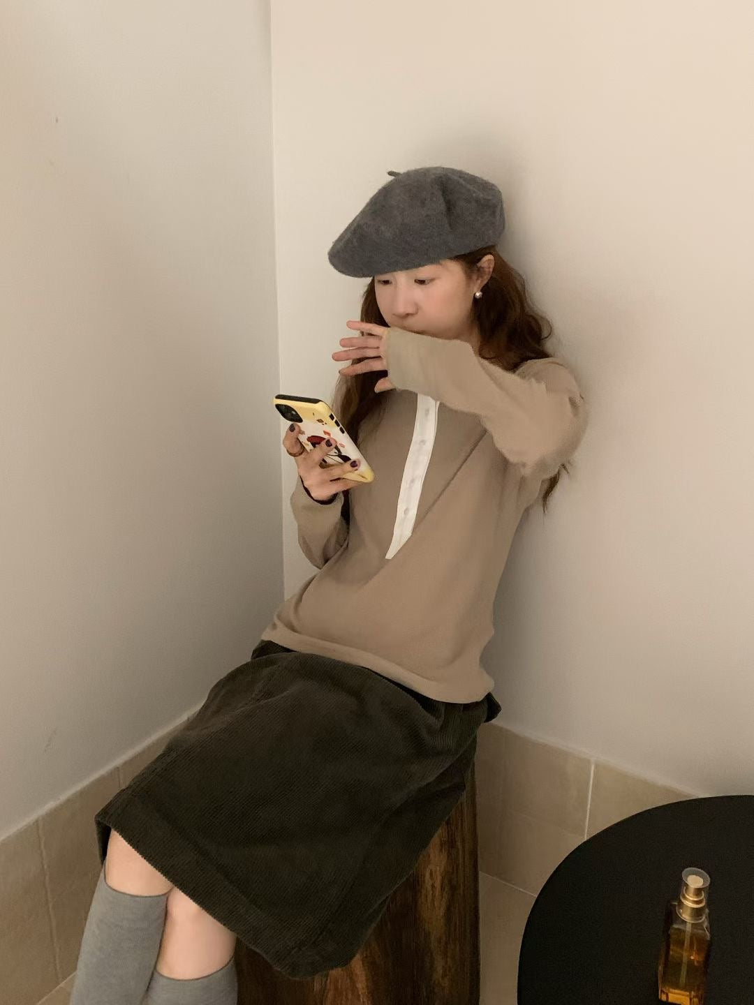 // 小設計半鈕扣基礎款TEE