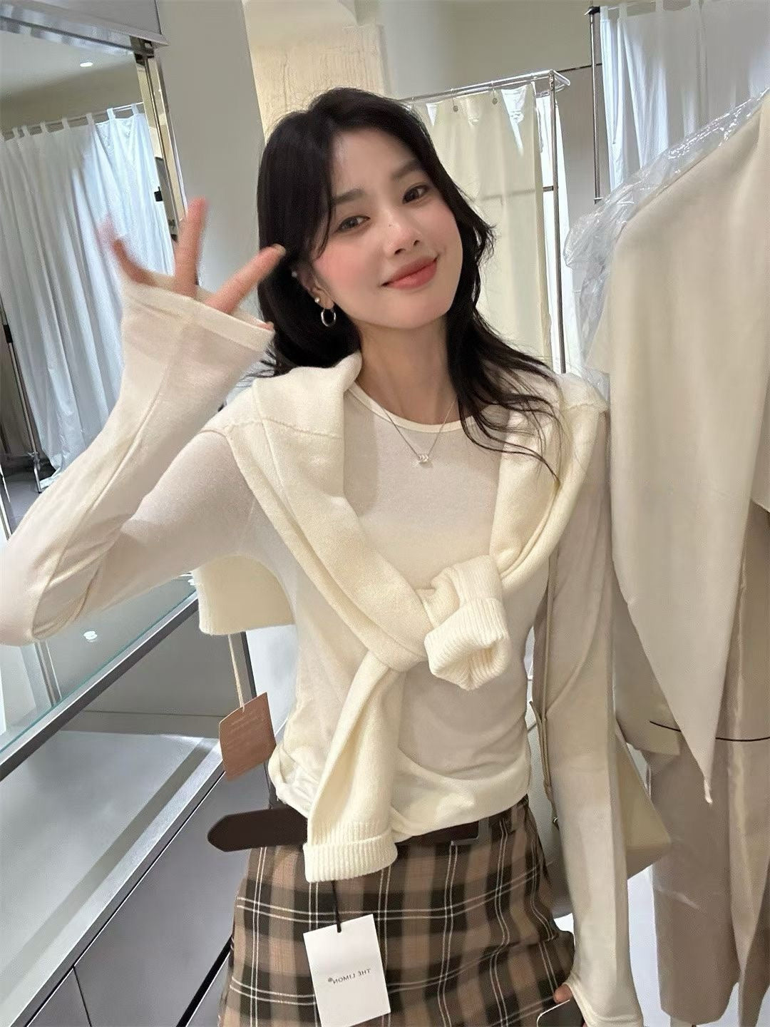 // 超親膚羊絨感多色TEE