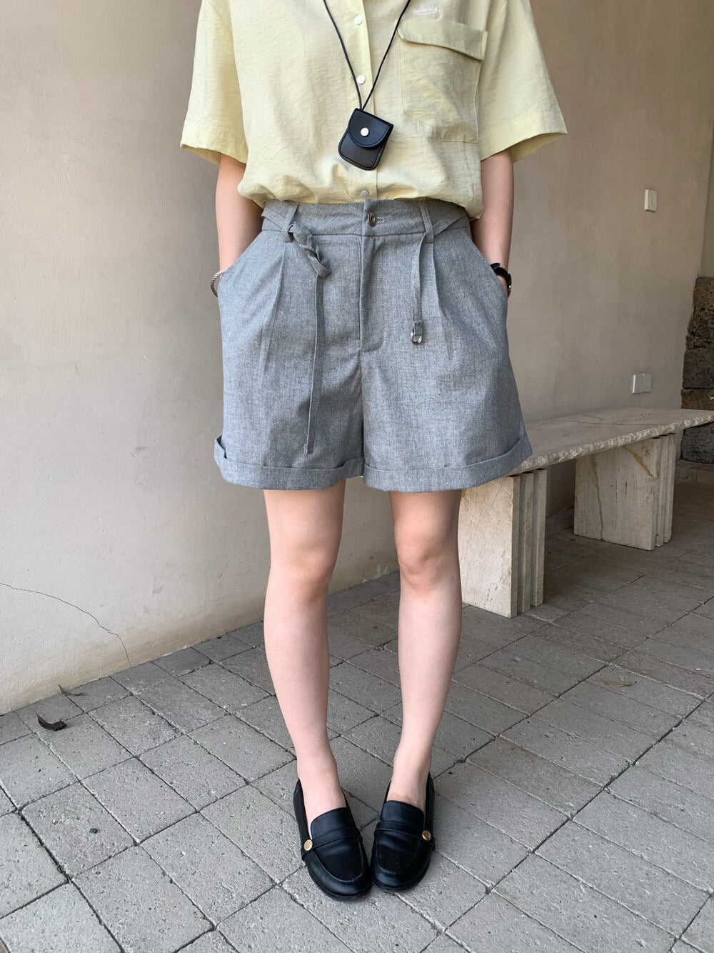 // 棉麻反褶腳連腰繩短裙