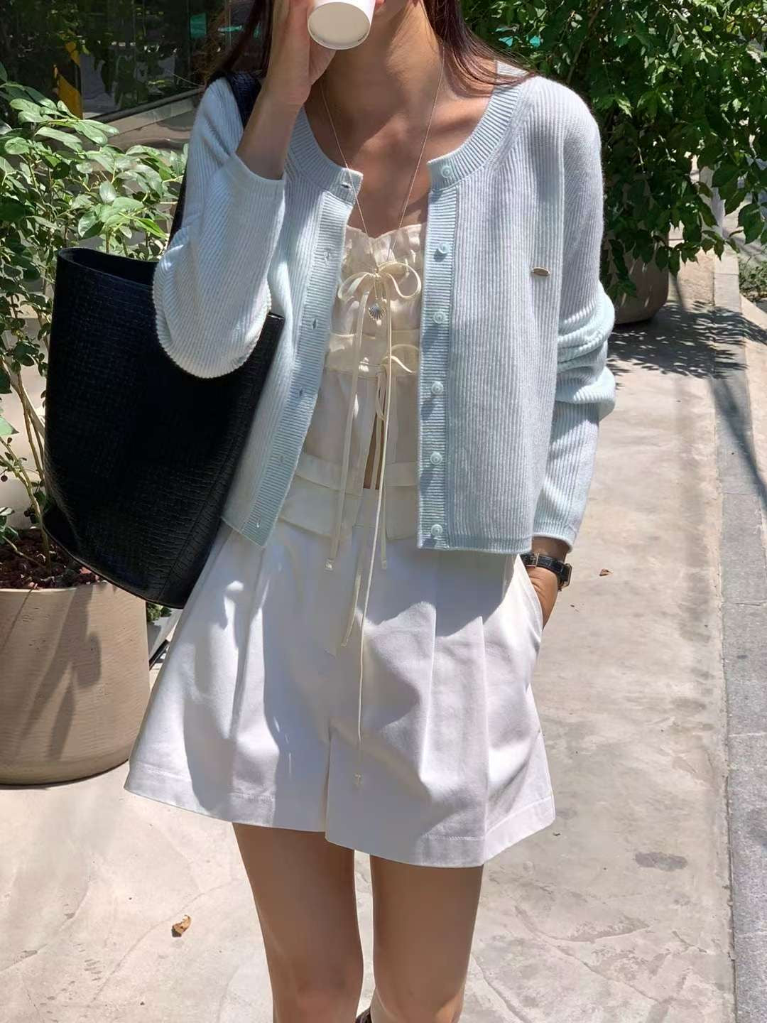 // 超親膚小金屬貼牌直紋CD