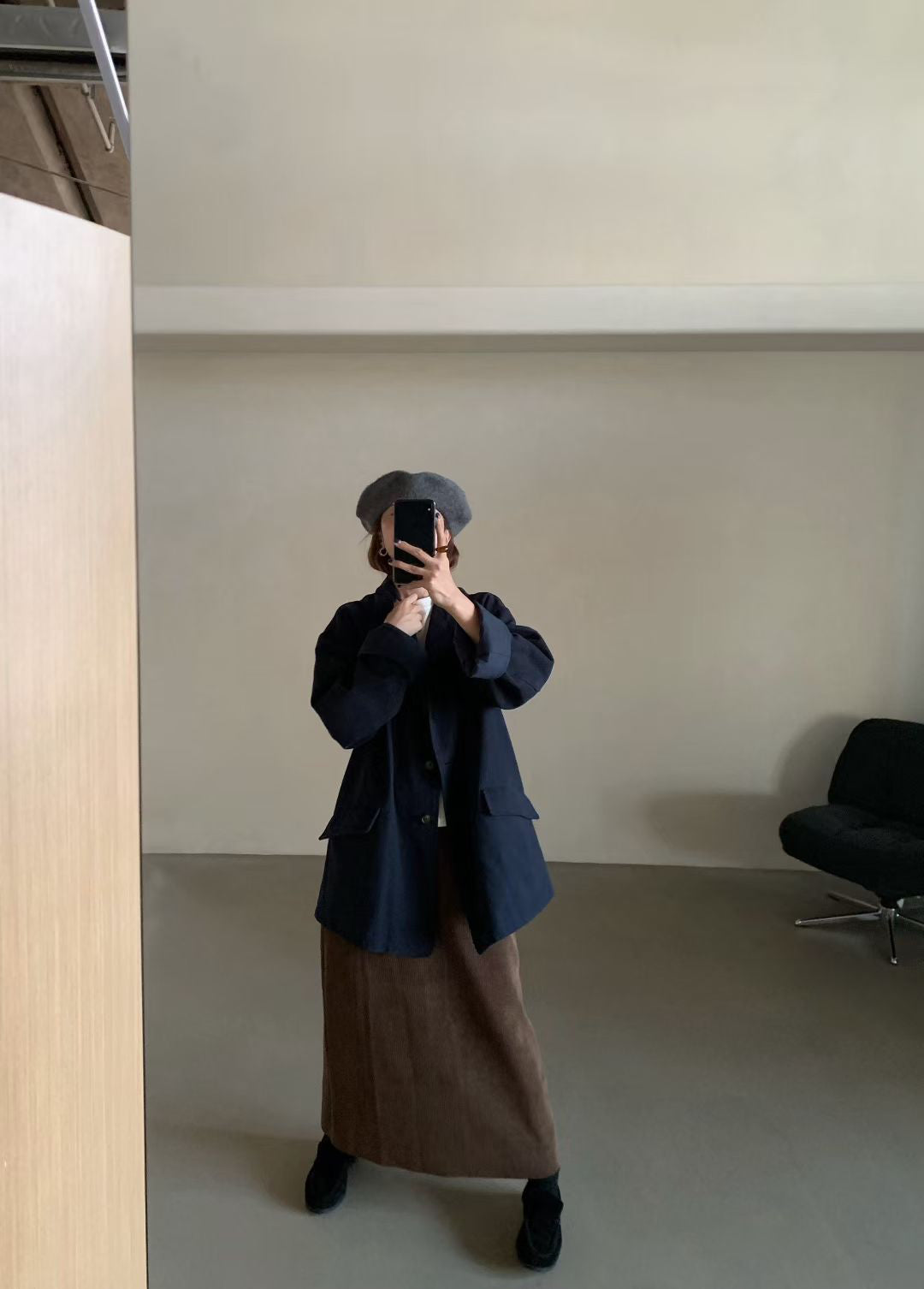 // 超大彈力絨感中裙