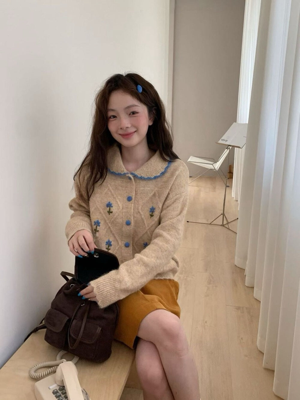 // 18%綿羊毛撞色花邊菱格紋刺繡花CD