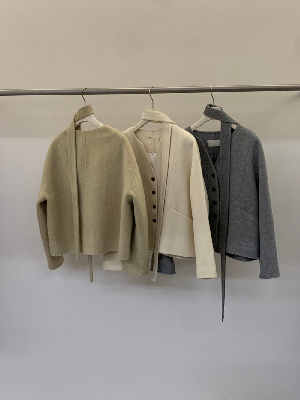 // 100%雙面羊毛handmade小V領連領帶外套