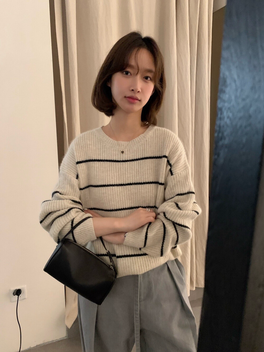 // 簡約慵懶感間條毛衣