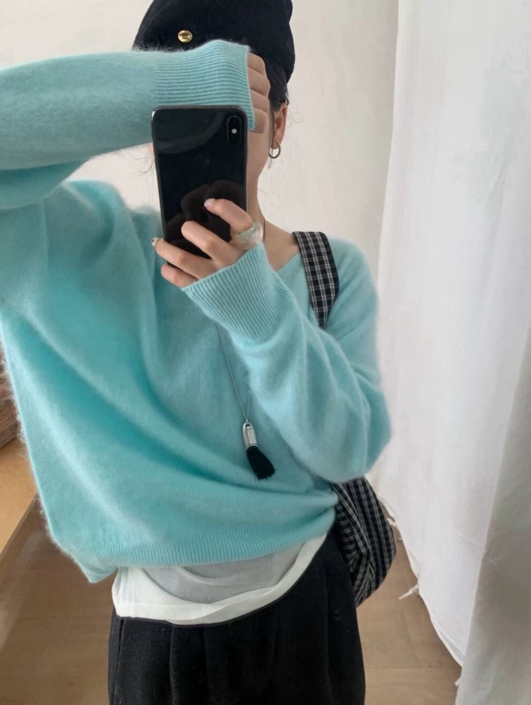 // ￼不易掉毛不易起球山羊絨毛衣