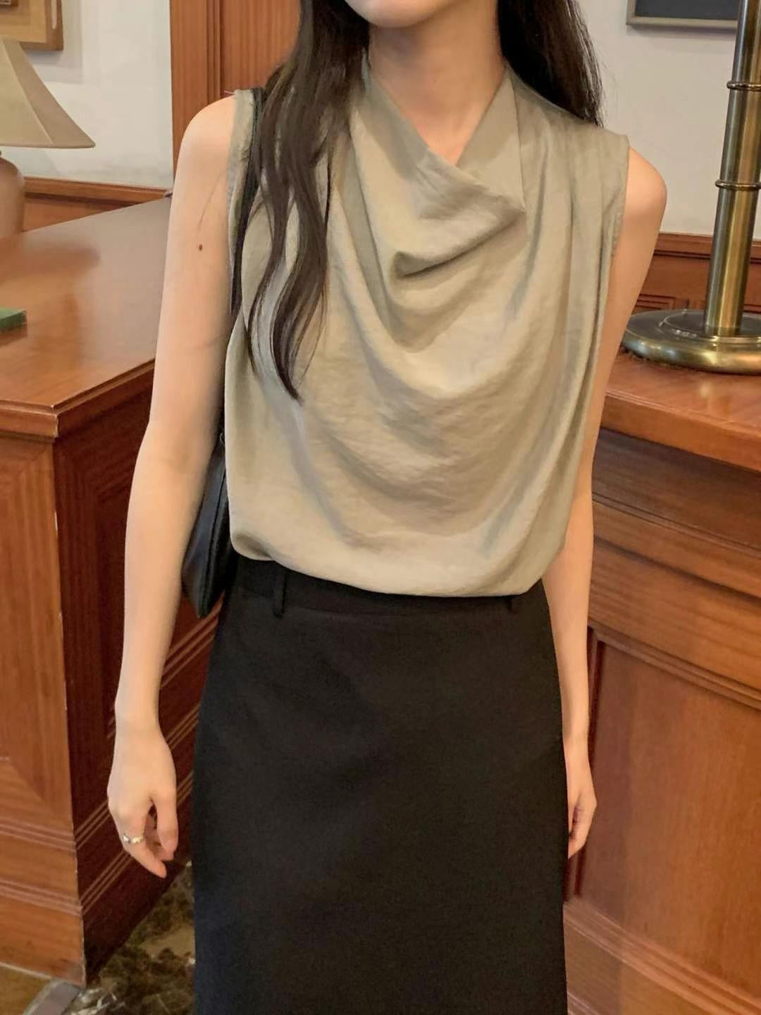 // 垂垂領口silky連腰帶背心