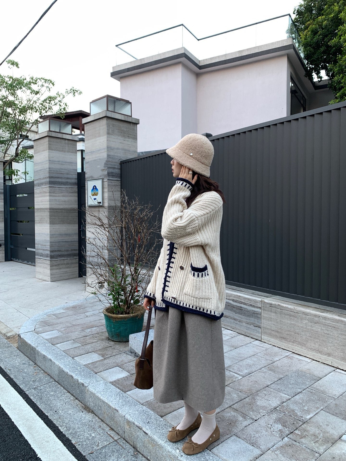 // 撞色織紋包邊翻領中長冷外套