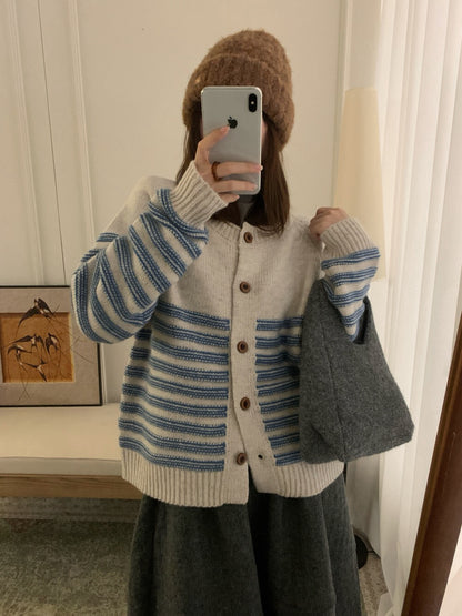 // 100%羊毛立體鈎線半間CD