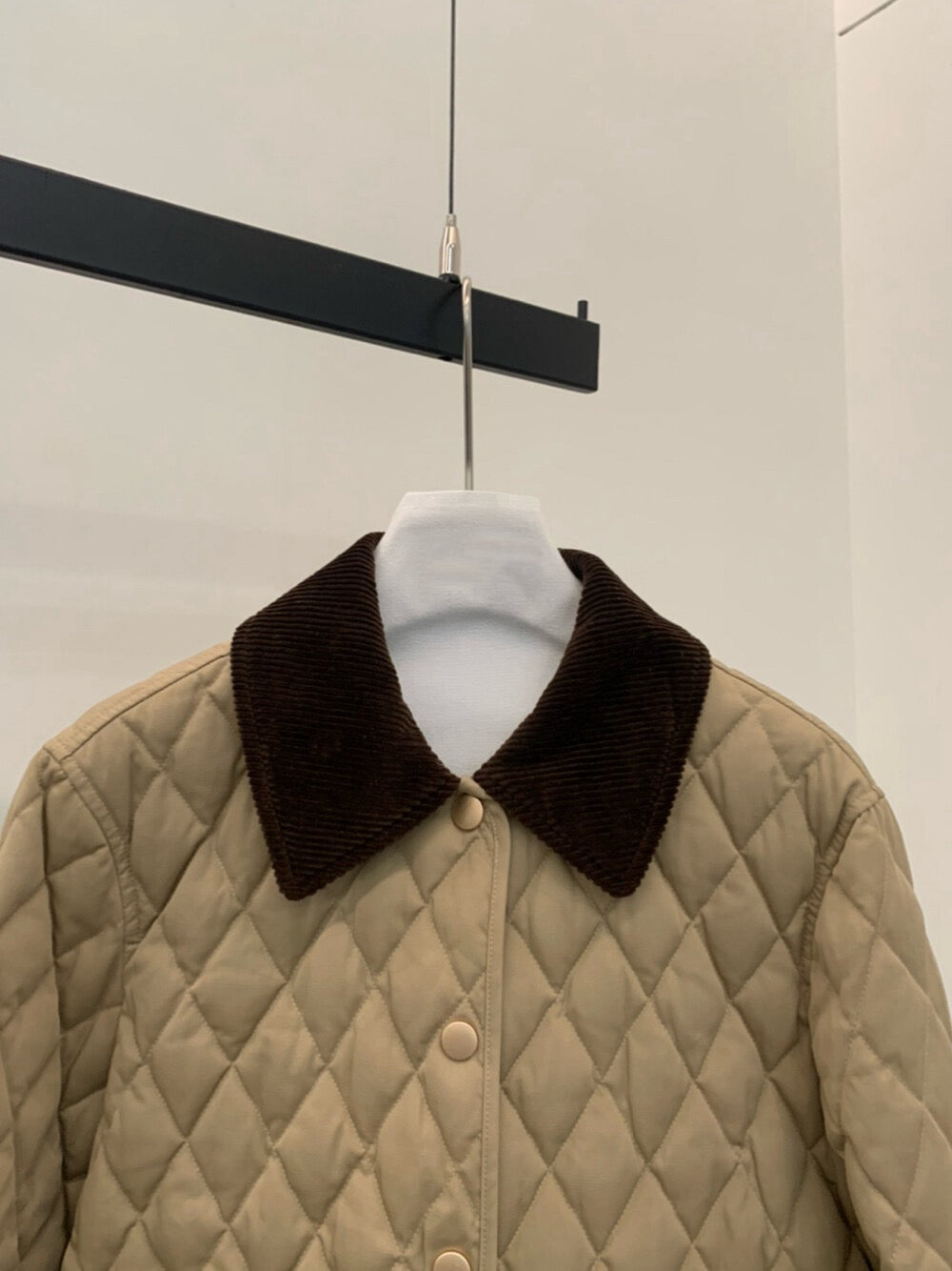 // 高品質拼燈芯絨領菱格薄夾棉外套