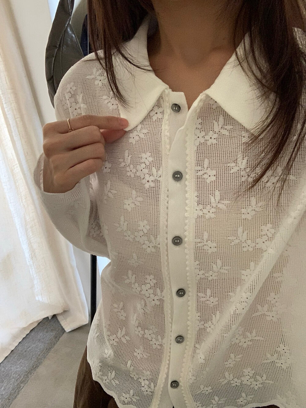 B14 / 刺繡lace花花邊腳翻領排扣上衣
