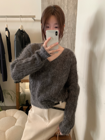 // 馬海毛麻花V領毛衣