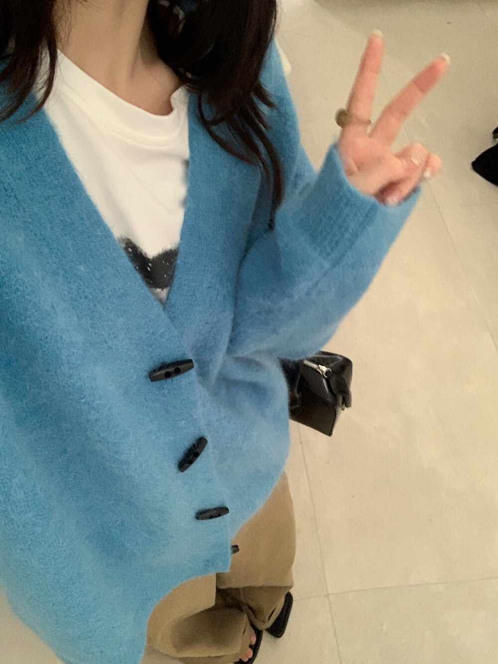 // 超軟糯寬鬆中長牛角鈕CD