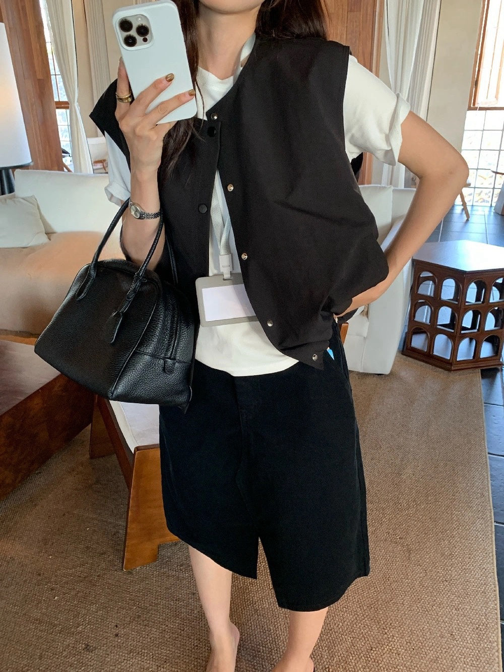 J04 / 極簡圓領泡泡腳背心外套