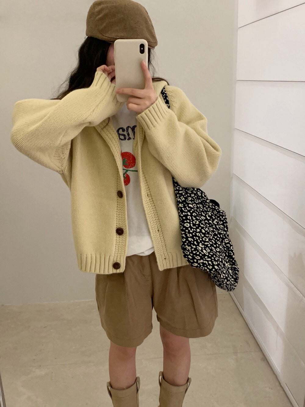 // 八色織紋邊連帽冷外套