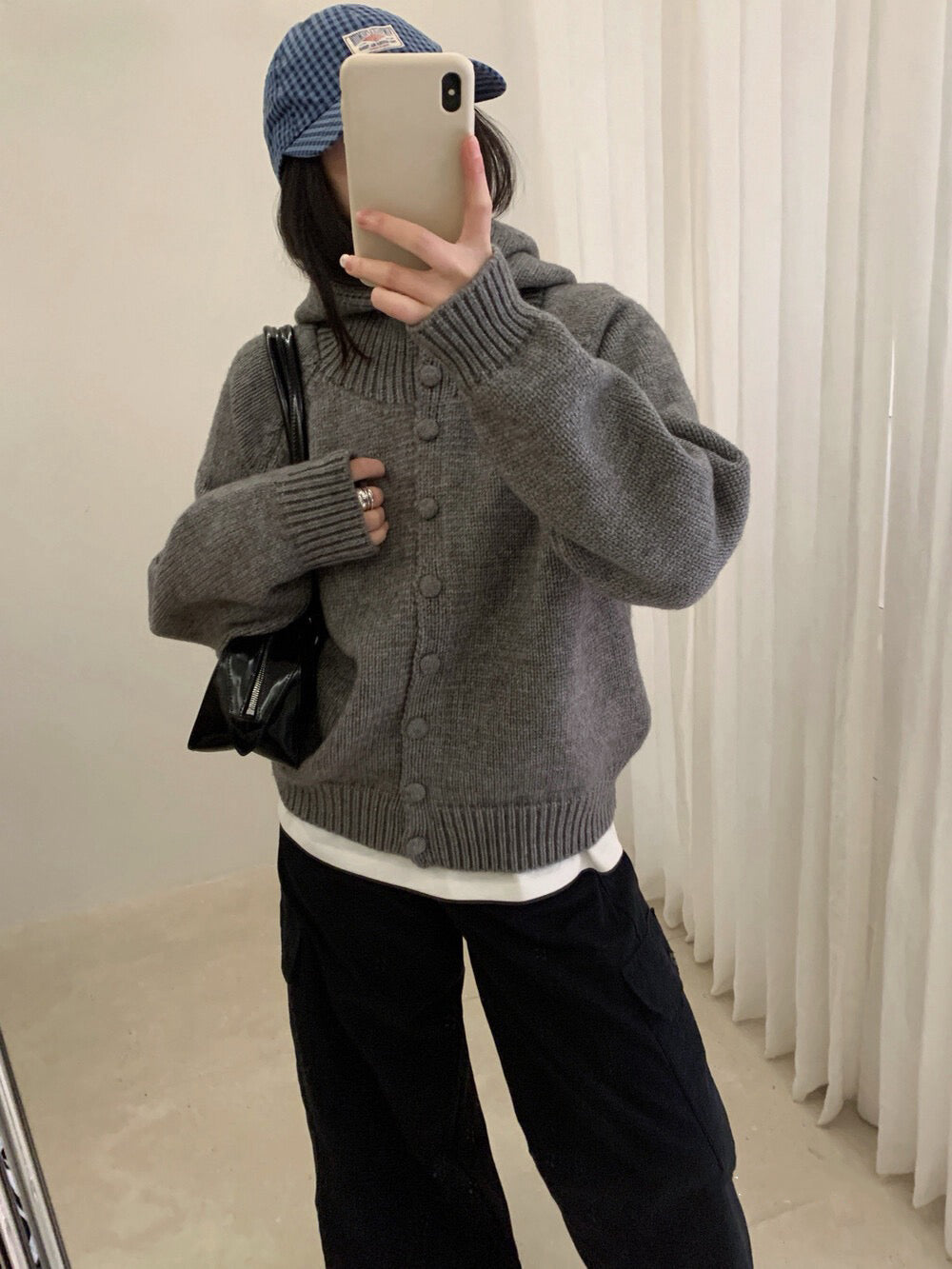 // 質感包扣連帽排扣毛衣