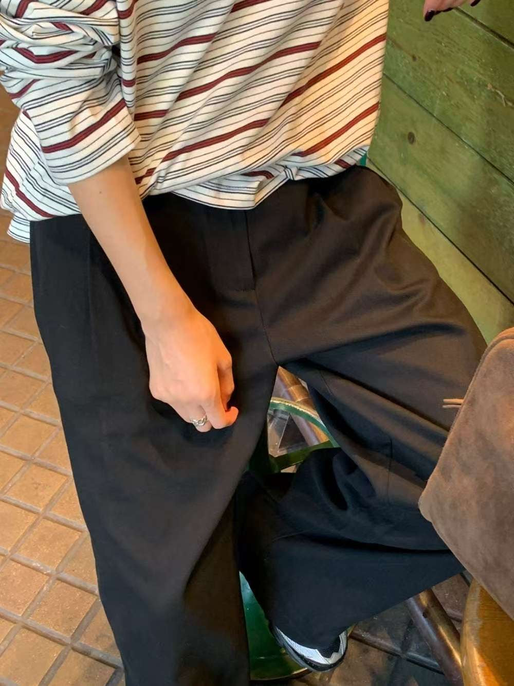 // 大腿位壓褶遮肉全長褲