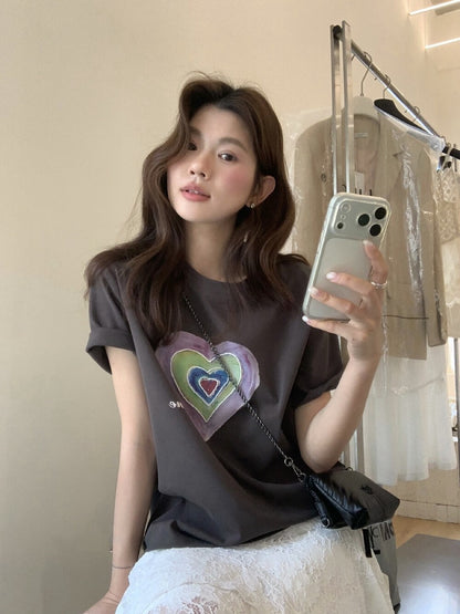 // 復古感手工釘珠心心TEE
