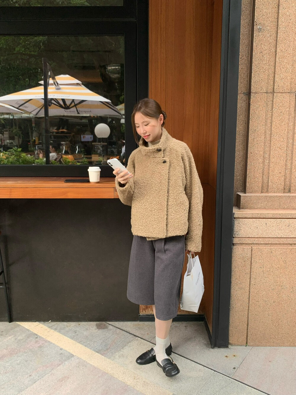 // 高腰款壓褶七分毛呢褲