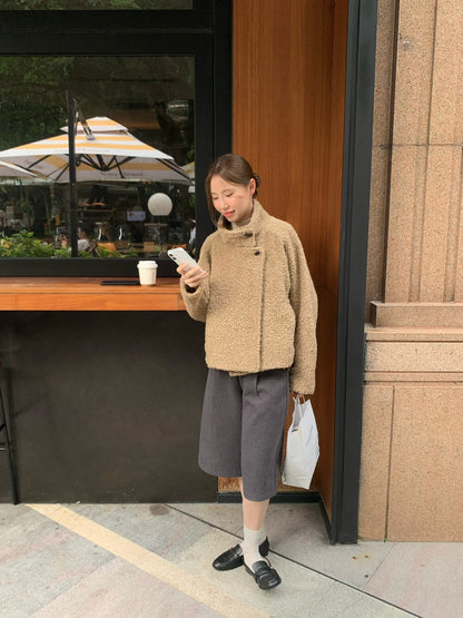 // 高腰款壓褶七分毛呢褲