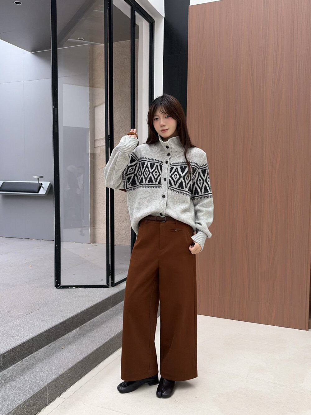 // 極簡BB絨九分直筒褲