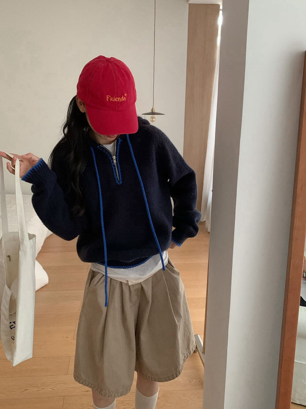 // 撞色半拉鍊連帽軟糯毛衣