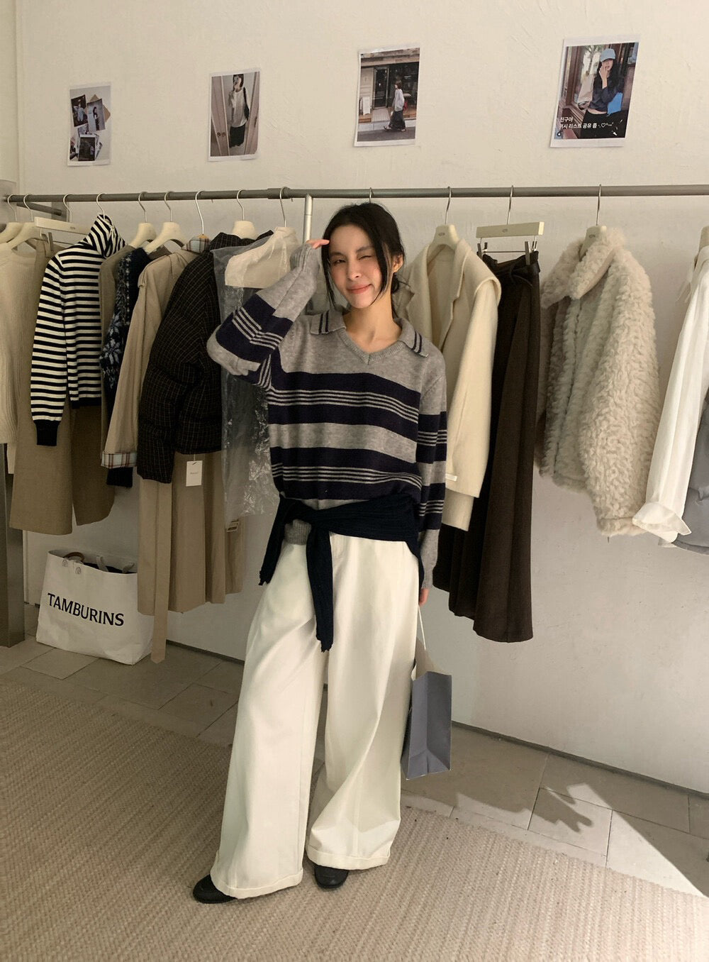 // 極簡風小V翻領間條毛衣