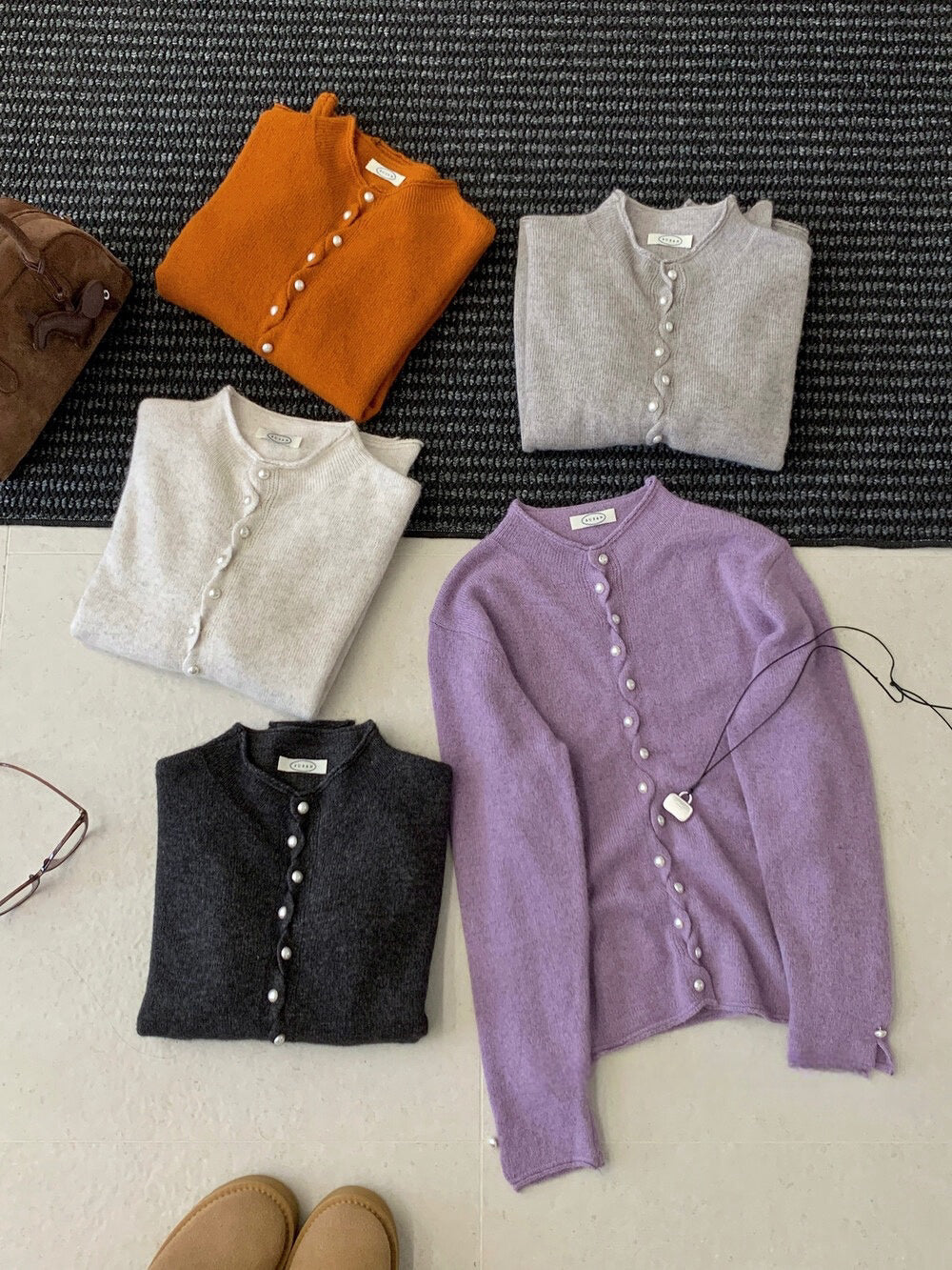 // 小心思波浪珍珠鈕軟糯CD