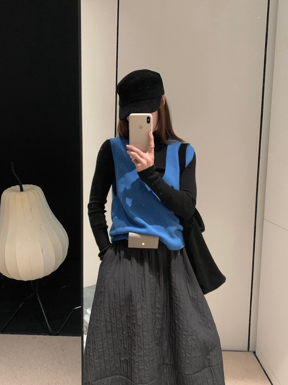 // 無縫一體疊穿必入深v 100%羊毛背心