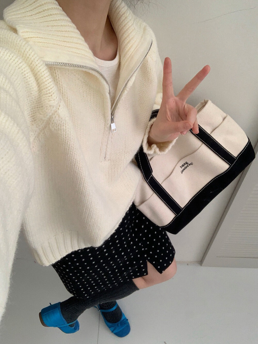 // 半拉鍊直坑紋領套頭NT