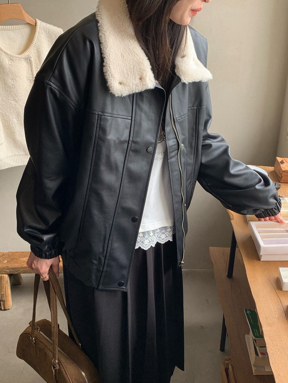 // 甜酷風毛毛領夾棉皮外套