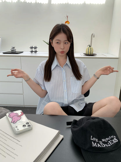 // 刺繡字口袋間條短袖SH