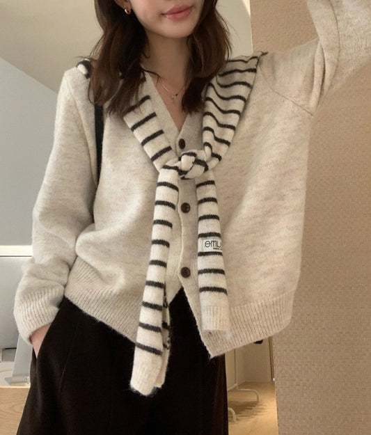 C80 / 柔軟混羊駝毛V領針織外套(連間條披肩)(8%WOOL)