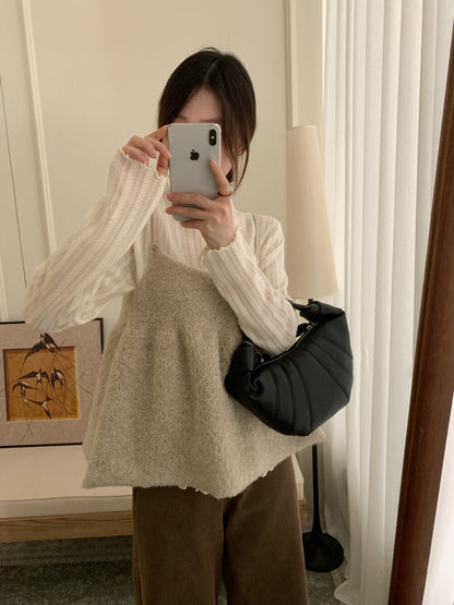 // 疊穿必入羊羔毛吊帶上衣