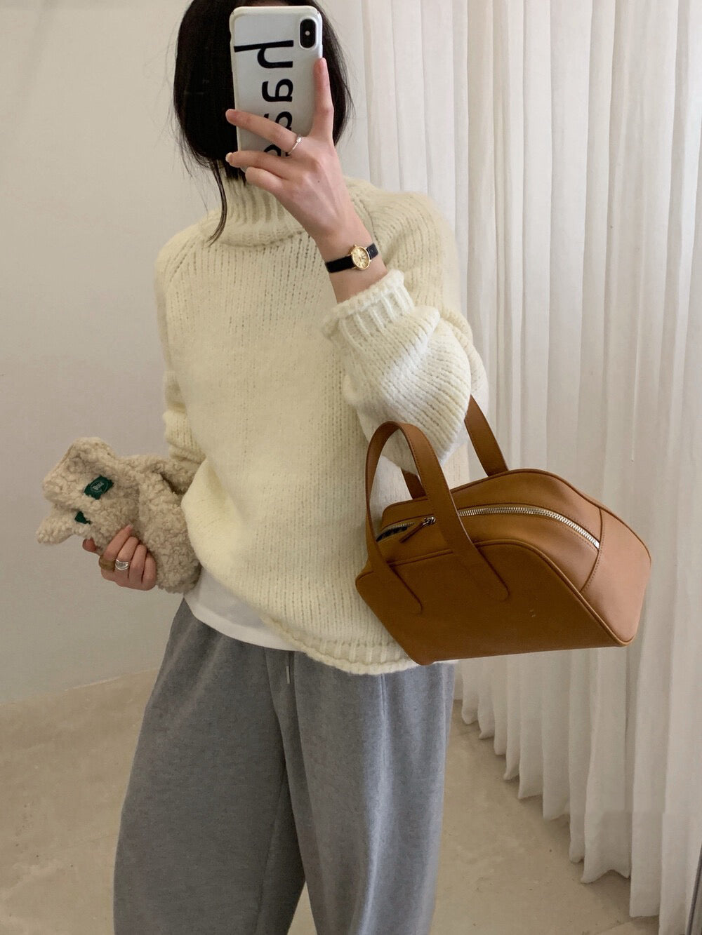 // 12%alpaca顏色超美的軟糯粗棒針卷邊高領毛衣