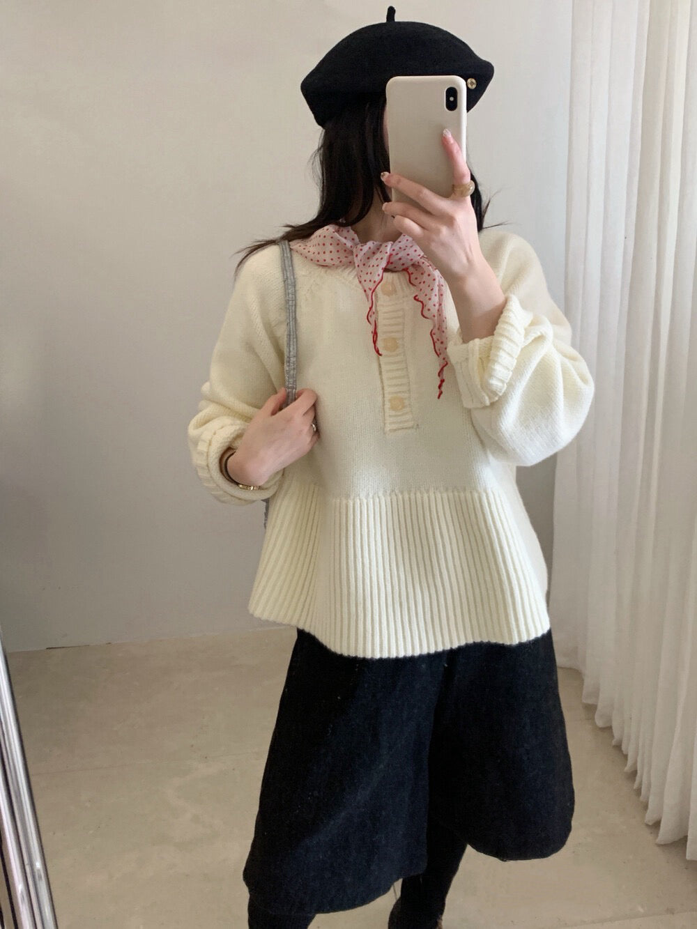 // 法式甜美直坑紋衣擺半鈕扣毛衣