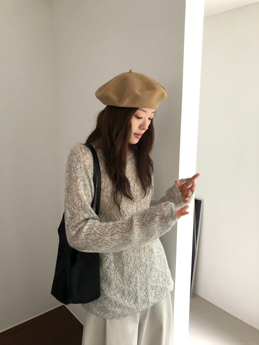 K01 / 絕美鏤空花紋柔軟針織上衣(22%wool)