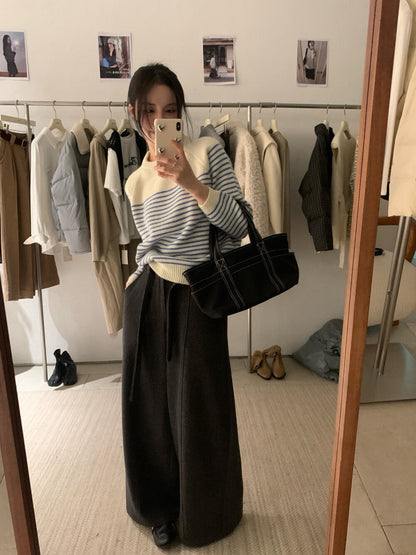 // 簡約圓領間條圓領毛衣