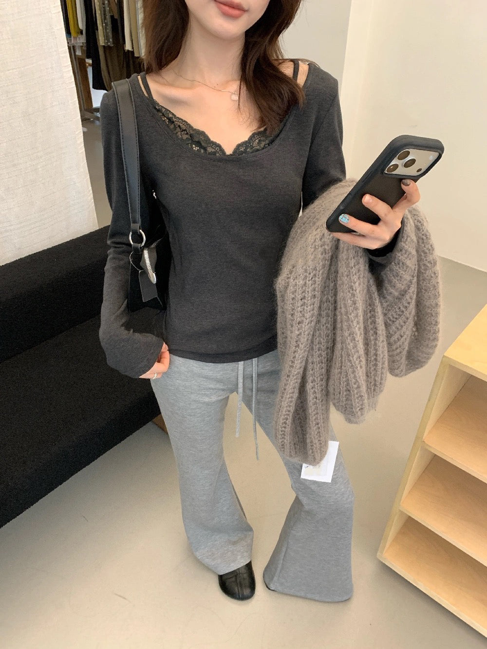 B157 / 拼接假兩件lace吊帶長袖TEE