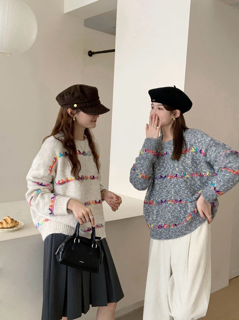 // 30%綿羊毛刺繡彩線毛衣