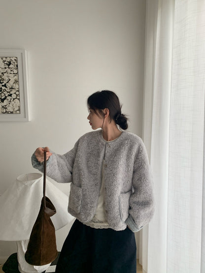 // 袖口翻邊拼lace包邊毛毛外套