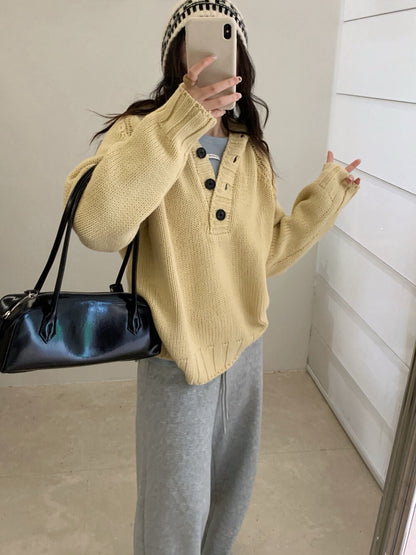 // 麻花肩線半鈕扣連帽慵懶毛衣