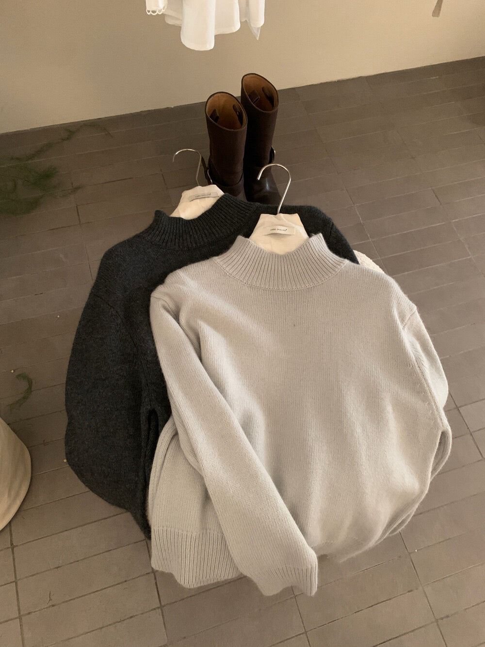 // 10%angora半領16色套頭NT